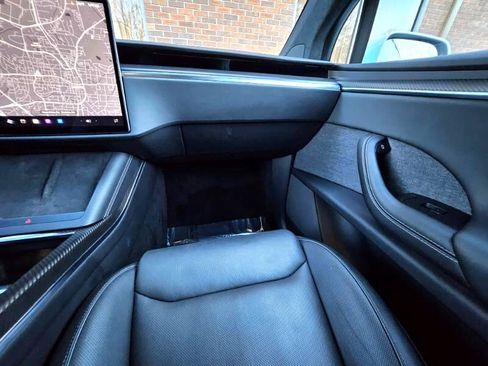 Used 2023 Tesla Model X Plaid image 46