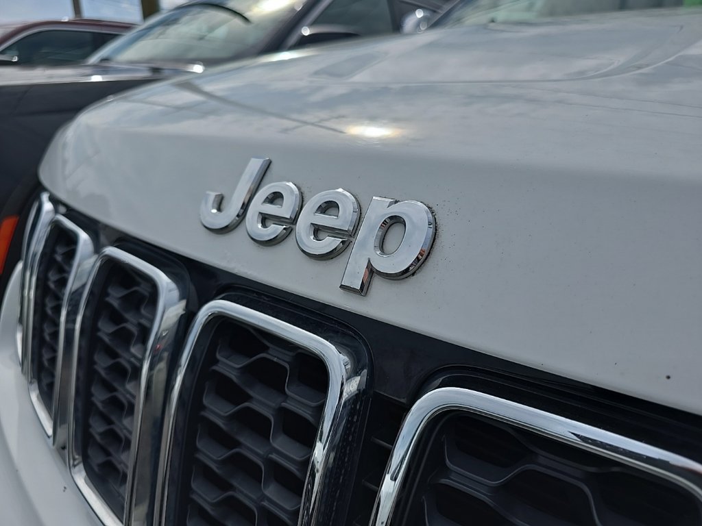 Certified 2017 Jeep Grand Cherokee Limited AWD/4WD image 6
