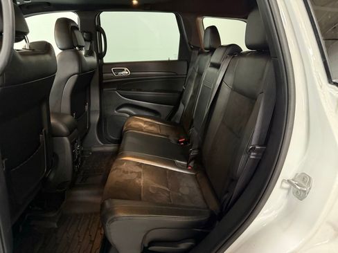 Used 2022 Jeep Grand Cherokee Laredo X image 18