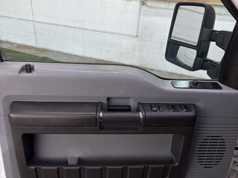Used 2014 Ford F550 4x4 Crew Cab Super Duty image 21