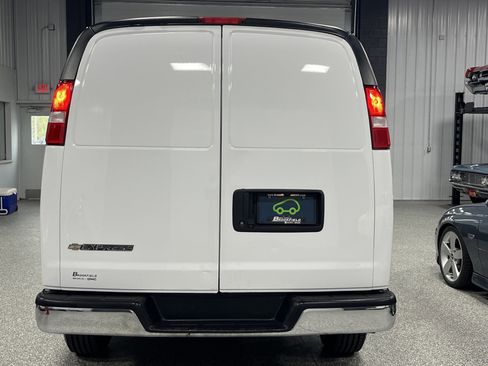 Certified 2021 Chevrolet Express 3500 Extended w/ Driver Convenience Package RWD image 3