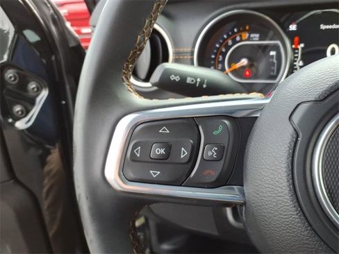 Used 2023 Jeep Gladiator Overland image 18