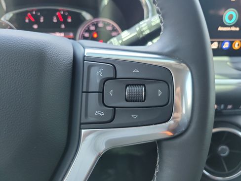 Used 2024 Chevrolet Blazer LT FWD image 29