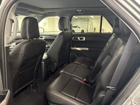 Used 2024 Ford Explorer XLT w/ Equipment Group 202A AWD/4WD image 14