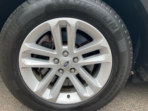 Used 2014 Ford Explorer XLT image 22