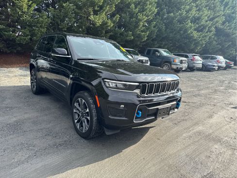 Used 2022 Jeep Grand Cherokee Overland image 4