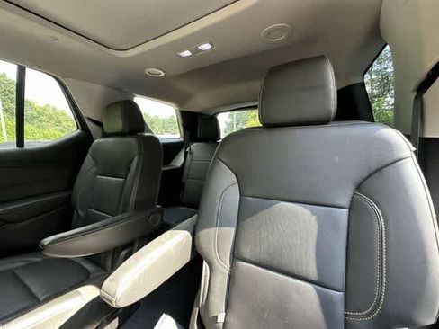 Used 2019 Chevrolet Traverse Premier w/ LPO, Blackout Package AWD/4WD image 17