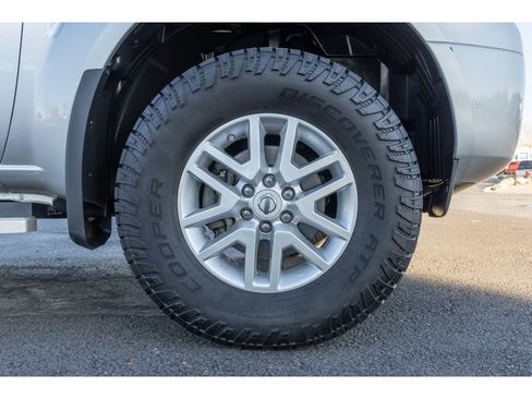 Used 2014 Nissan Frontier SV w/ SV Value Truck Package image 9