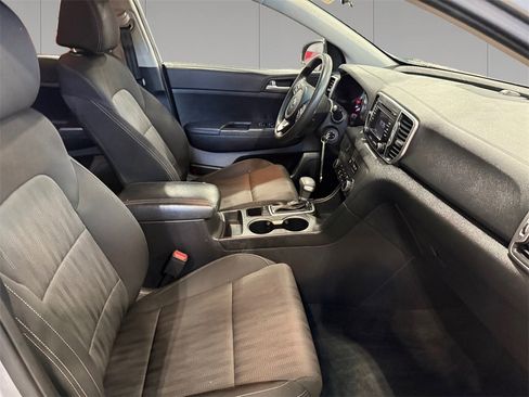 Used 2019 Kia Sportage LX image 17