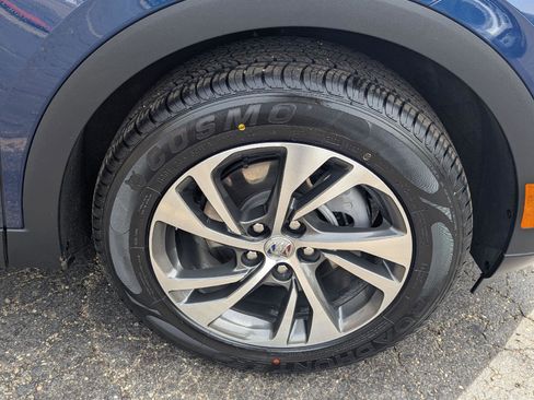 Used 2023 Buick Envision Essence AWD/4WD image 28