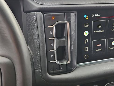 Used 2022 GMC Yukon Denali image 29