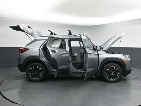 Used 2023 Chevrolet TrailBlazer LT w/ Convenience Package FWD image 42