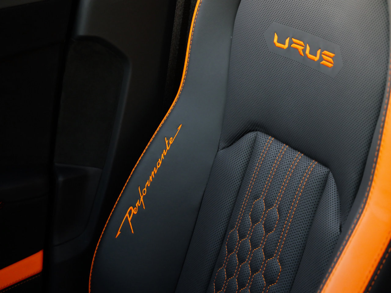 Used 2024 Lamborghini Urus Performante AWD/4WD image 29