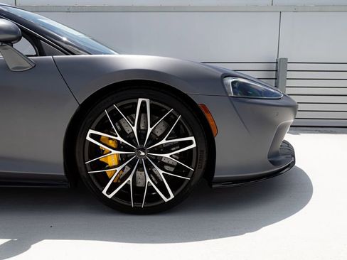 Used 2023 McLaren GT RWD image 3
