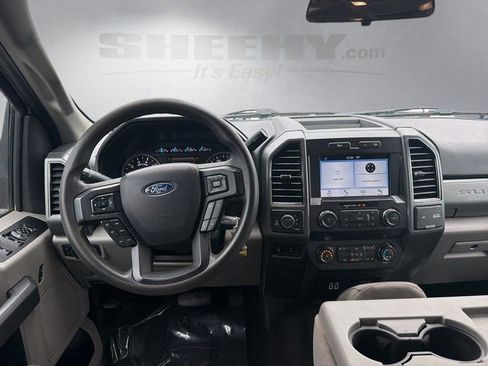 Certified 2019 Ford F250 XLT w/ XLT Value Package AWD/4WD image 3