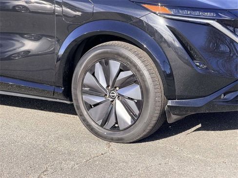 Used 2023 Nissan Ariya AWD image 9