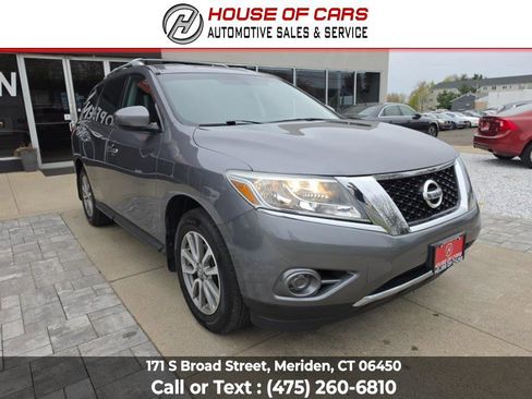 Used 2016 Nissan Pathfinder S AWD/4WD image 2