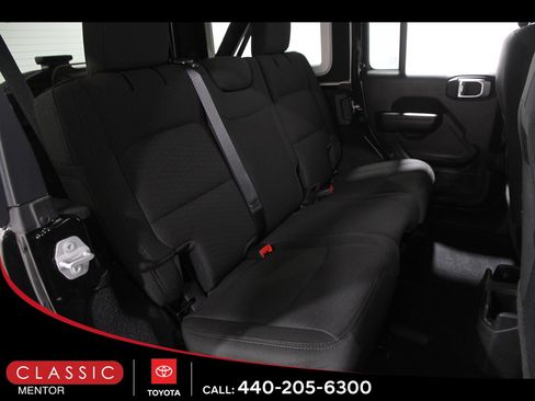 Used 2021 Jeep Wrangler Unlimited Sport image 19