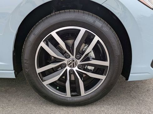 New 2026 Volkswagen Jetta SE FWD image 11