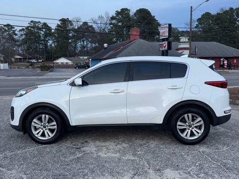 Used 2019 Kia Sportage LX FWD image 2