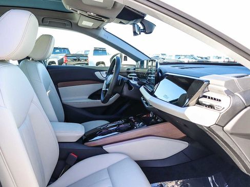 Used 2025 Audi A5 2.0T Premium w/ Convenience Package image 21