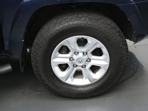Used 2023 Toyota 4Runner SR5 Premium w/ Moonroof Package AWD/4WD image 39