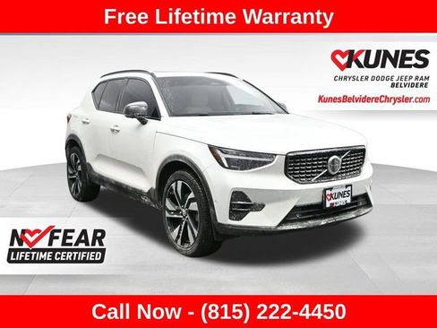 Used 2023 Volvo XC40 B5 Ultimate w/ Protection Package Premier image 1