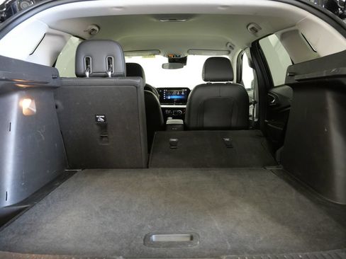 Used 2025 Chevrolet Trax LT FWD image 25