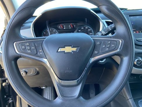 Used 2020 Chevrolet Equinox LS image 35