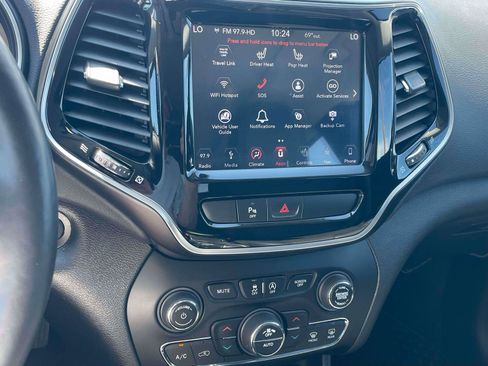 Used 2019 Jeep Cherokee Limited AWD/4WD image 8