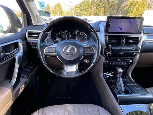 Used 2023 Lexus GX 460 Premium w/ Premium Package image 18