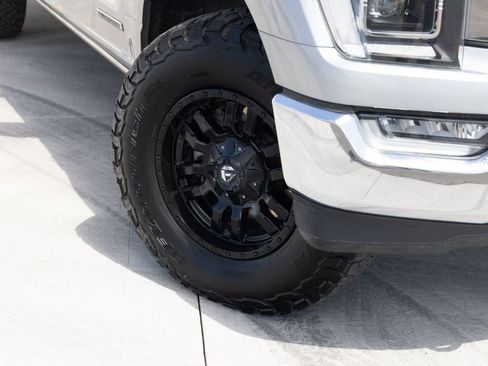 Used 2021 Ford F150 Lariat w/ Equipment Group 502A High AWD/4WD image 8