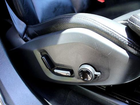 Used 2019 Volvo XC60 T6 Momentum w/ Advanced Package image 20