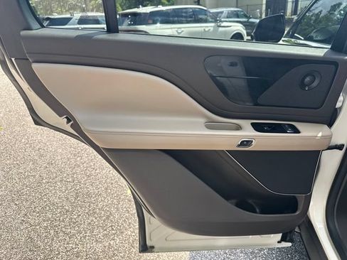 Used 2021 Lincoln Aviator Reserve w/ Equipment Group 201A AWD/4WD image 22