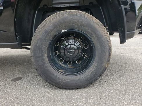 New 2026 RAM 3500 Laramie AWD/4WD image 13