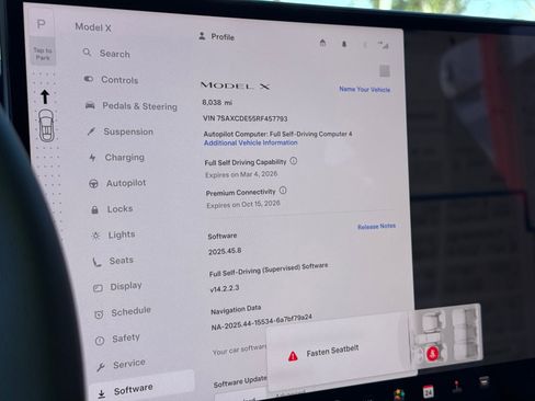 Used 2024 Tesla Model X image 19