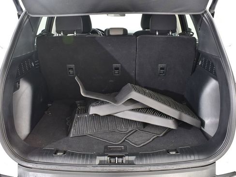 Used 2022 Ford Escape SE w/ SE Sport Appearance Package image 20