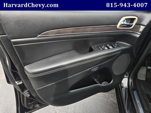 Used 2015 Jeep Grand Cherokee Overland w/ Advanced Technology Group image 36