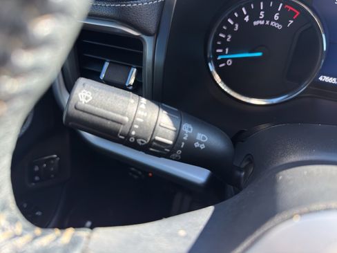 Used 2023 Ford Expedition XLT image 28