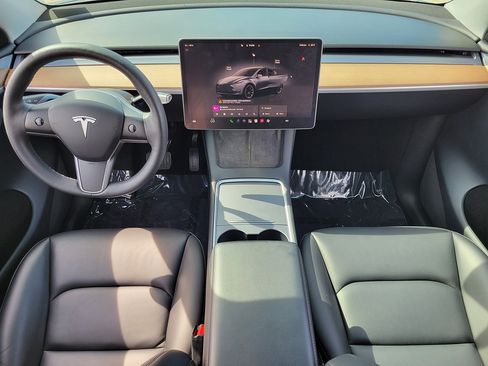 Used 2023 Tesla Model Y Long Range AWD/4WD image 8