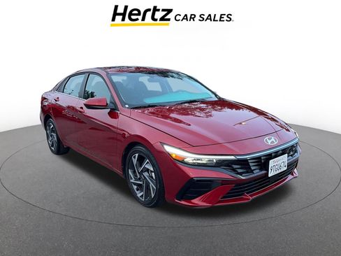 Used 2025 Hyundai Elantra SEL image 1