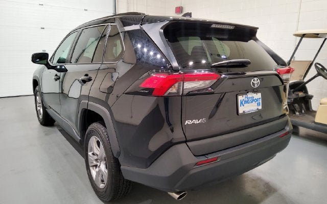 Used 2025 Toyota RAV4 XLE AWD/4WD image 9