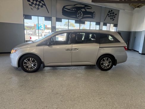Used 2013 Honda Odyssey EX image 4