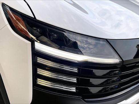 New 2026 Nissan Kicks S image 18