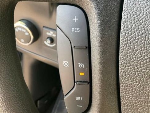 New 2026 Chevrolet Express 3500 LT w/ LT Preferred Equipment Group RWD image 16