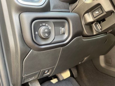 New 2022 RAM 2500 Big Horn w/ Level C Equiment Group image 39