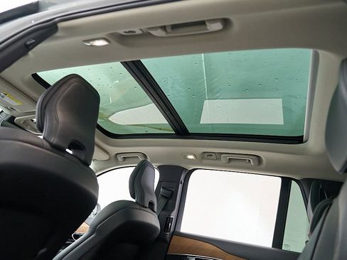 Certified 2025 Volvo XC90 B6 Plus AWD/4WD image 23
