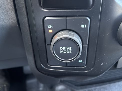 Used 2025 Ford F350 XL w/ XL Chrome Package image 29