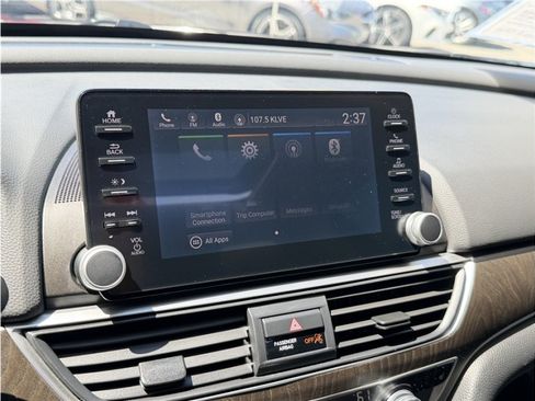 Used 2018 Honda Accord EX image 45