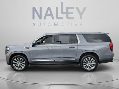 Used 2022 GMC Yukon XL Denali AWD/4WD image 2